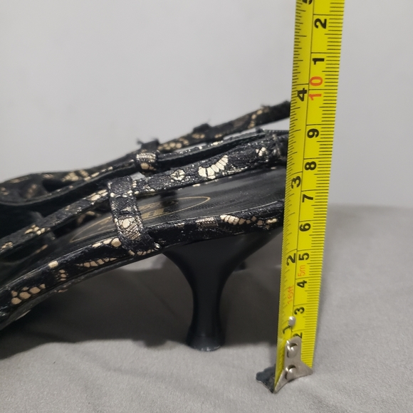 Browns Couture Lace patterned heels size 7.5 - Picture 2 of 13